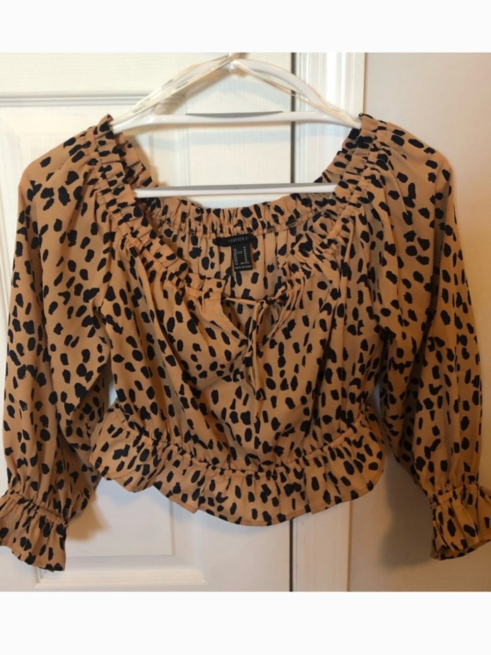 Forever 21 Cropped Blouse Top M Cheetah Print Off-the-Shoulder Summer Animal - Picture 5 of 7